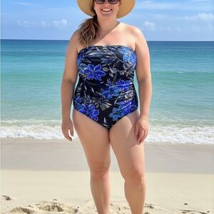 NWOT Floral Strapless Swimsuit size 24